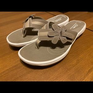 Clarks Flip Flops